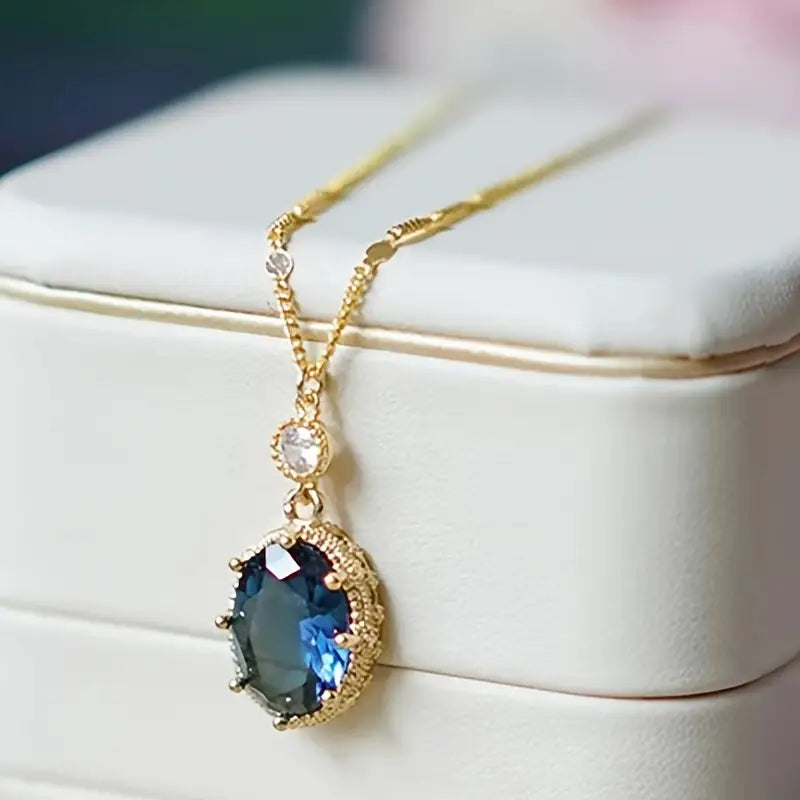 Thessia Lunebray Necklace - Gold