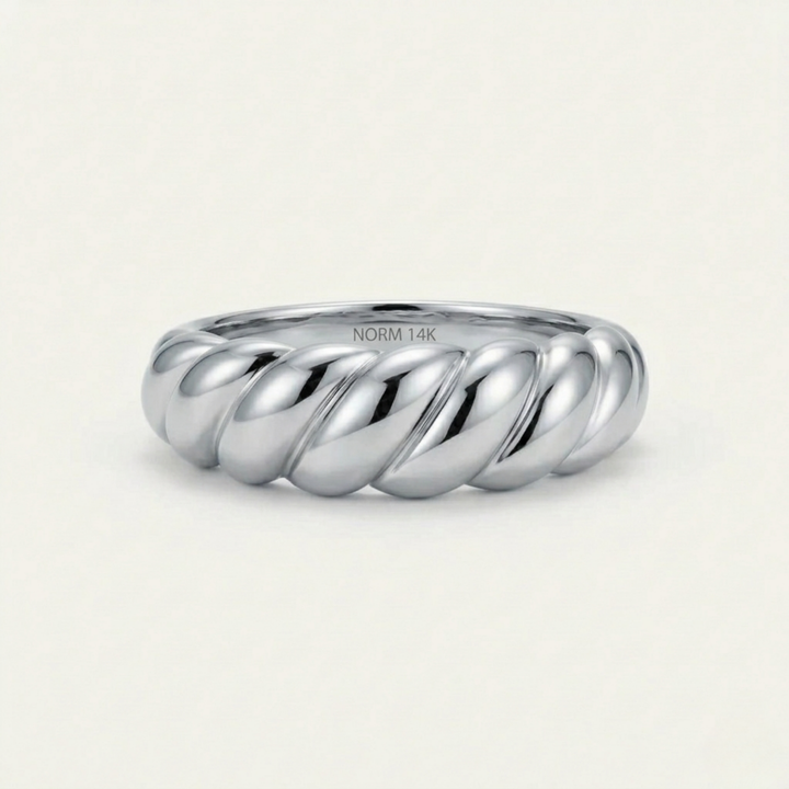 Camila Ring | Gold