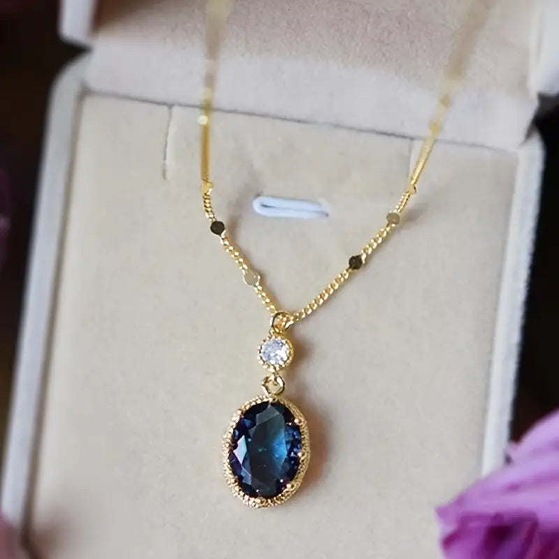 Thessia Lunebray Necklace - Gold