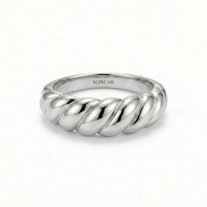 Croissant Ring | White Gold