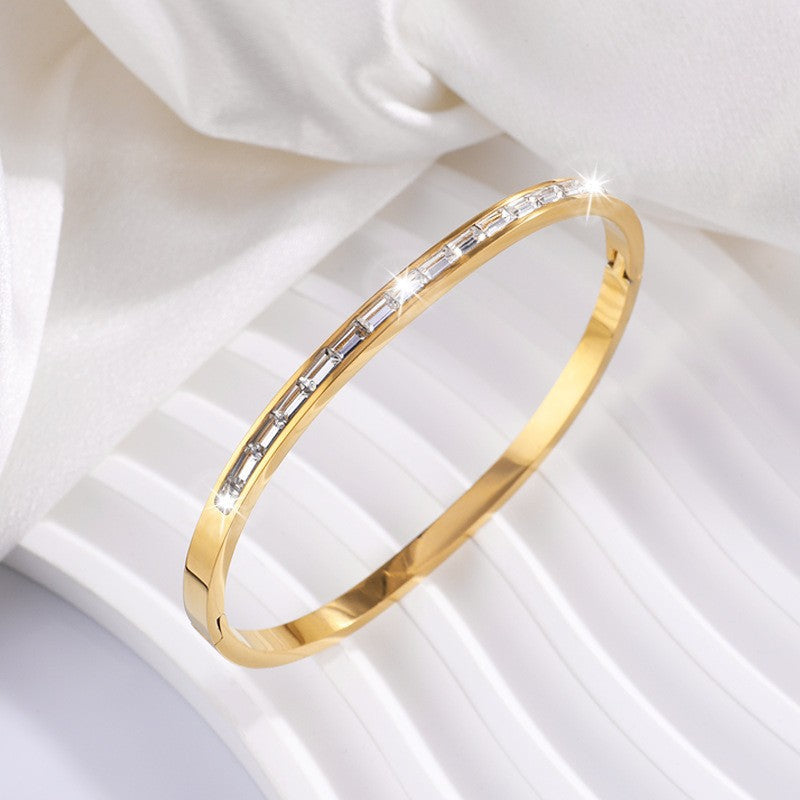 Isa Bracelet | White Gold