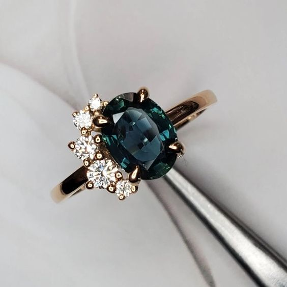 Vintage Blue Crystal &amp; Zirconia Ring